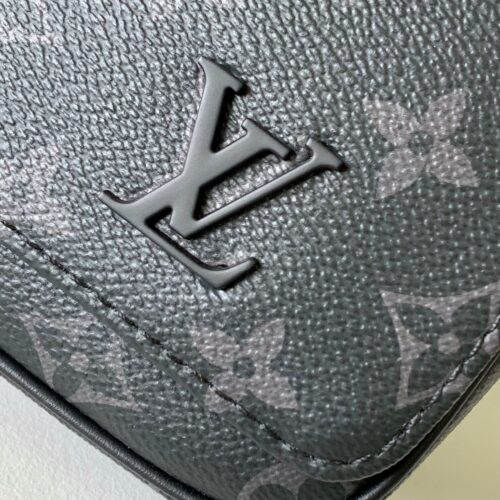 High Quality Luxury Louis Vuitton District PM LV M46255 product detail