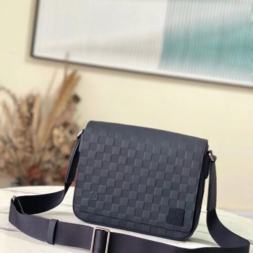 High Quality Luxury Louis Vuitton District PM LV N42711