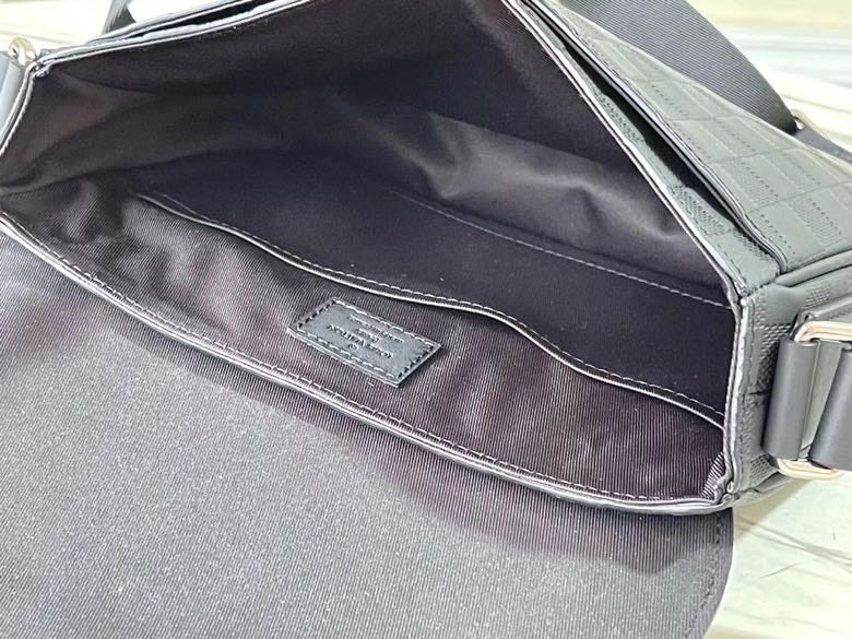 High Quality Luxury Louis Vuitton District PM LV N42711 product detail