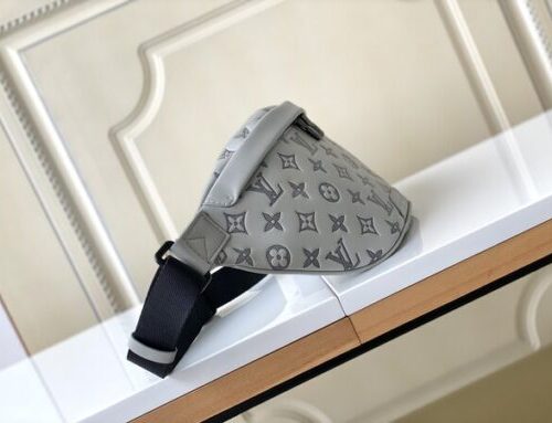 High Quality Luxury Louis Vuitton Discovery Bumbag M46108 product detail