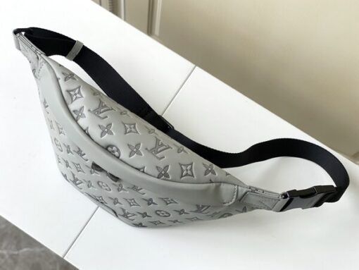 High Quality Luxury Louis Vuitton Discovery Bumbag M46108 product detail