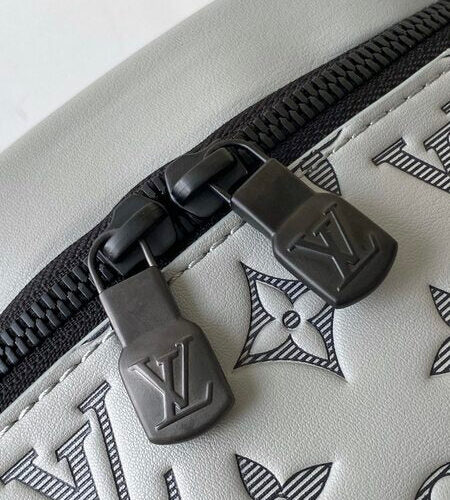 High Quality Luxury Louis Vuitton Discovery Bumbag M46108 product detail