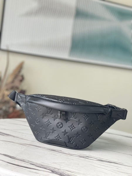 High Quality Luxury Louis Vuitton Discovery Bumbag PM M46036