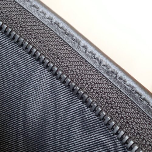 High Quality Luxury Louis Vuitton Gaston Wearable Wallet LV M81115 product detail