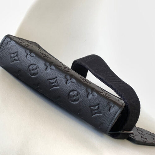 High Quality Luxury Louis Vuitton Gaston Wearable Wallet LV M81115 product detail