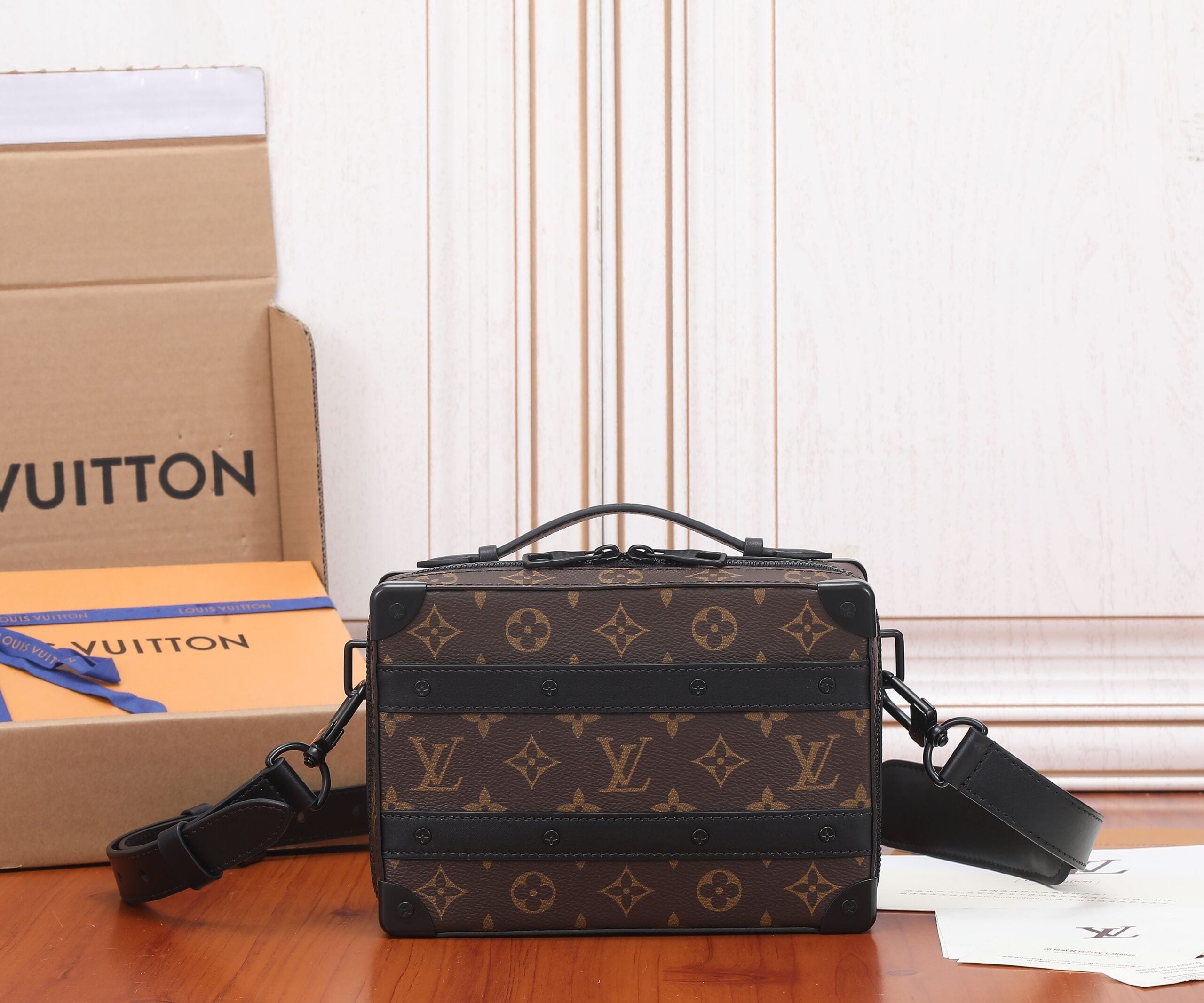 High Quality Luxury Louis Vuitton Handle Soft LV Trunk M45935