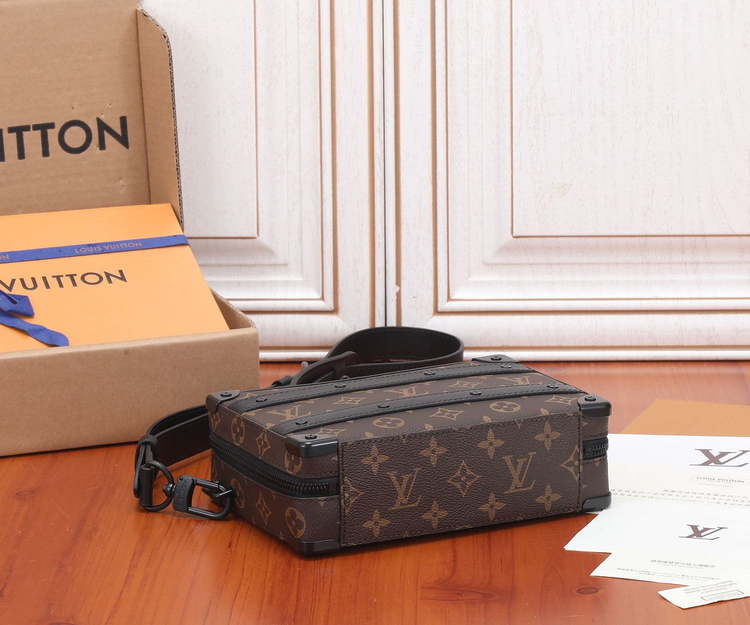 High Quality Luxury Louis Vuitton Handle Soft LV Trunk M45935 product detail