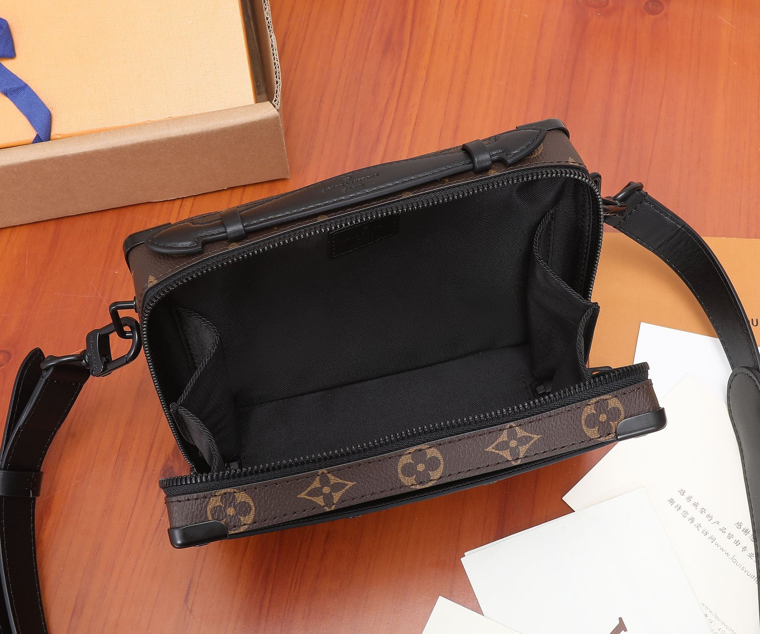 High Quality Luxury Louis Vuitton Handle Soft LV Trunk M45935 product detail
