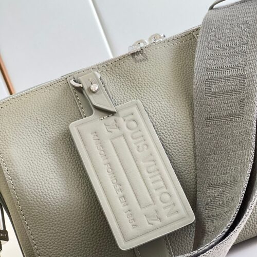 High Quality Luxury Louis Vuitton City Keepall Khaki M21437 product detail