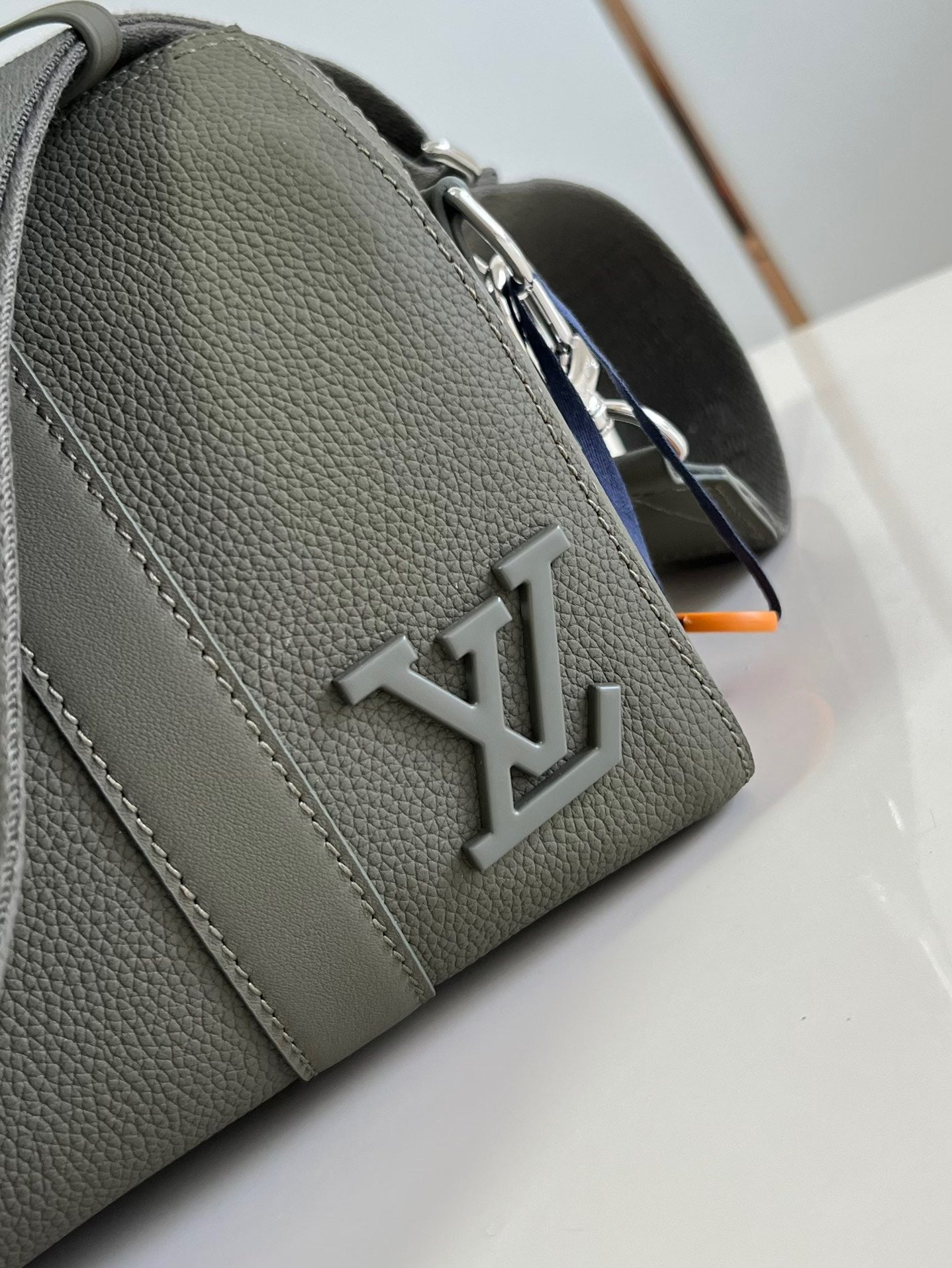 High Quality Luxury Louis Vuitton City Keepall Khaki M21437 product detail