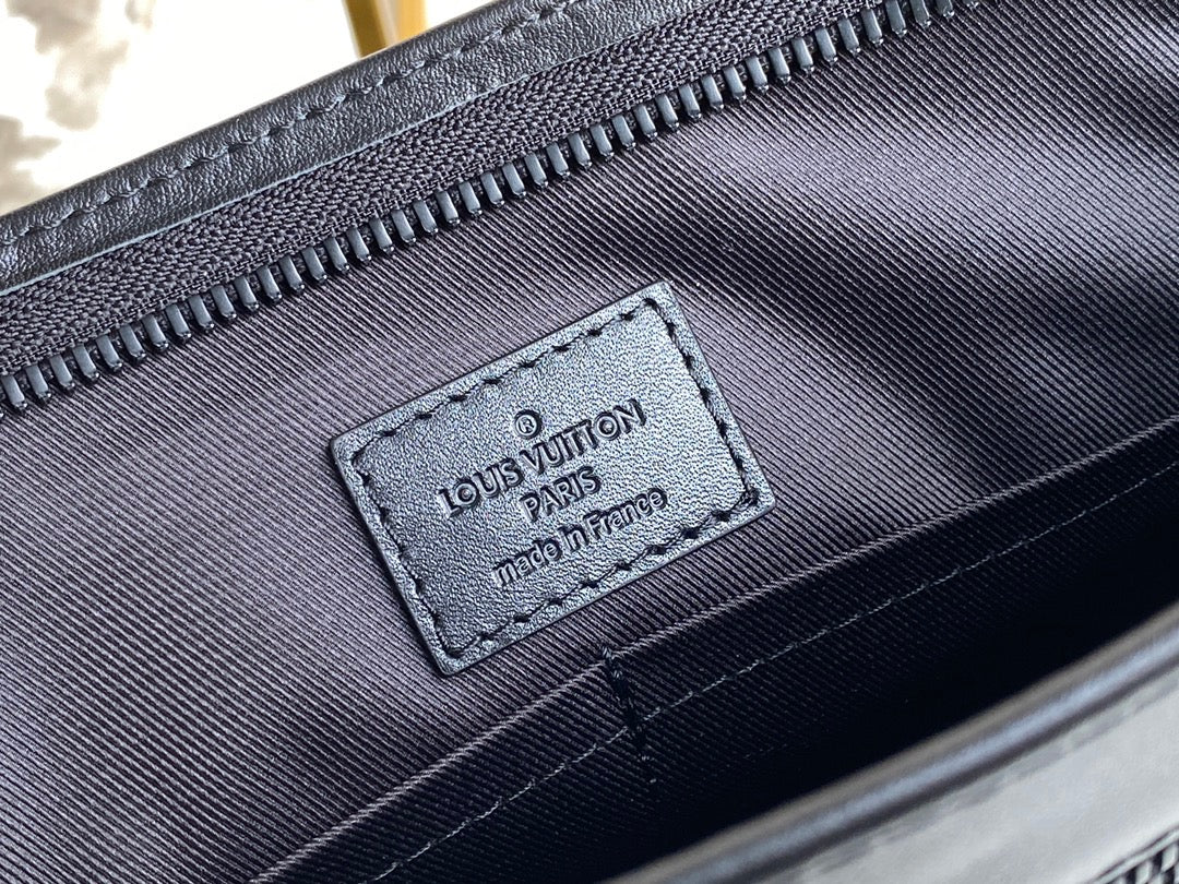 High Quality Luxury Louis Vuitton Messenger Voyage LV M59329 product detail