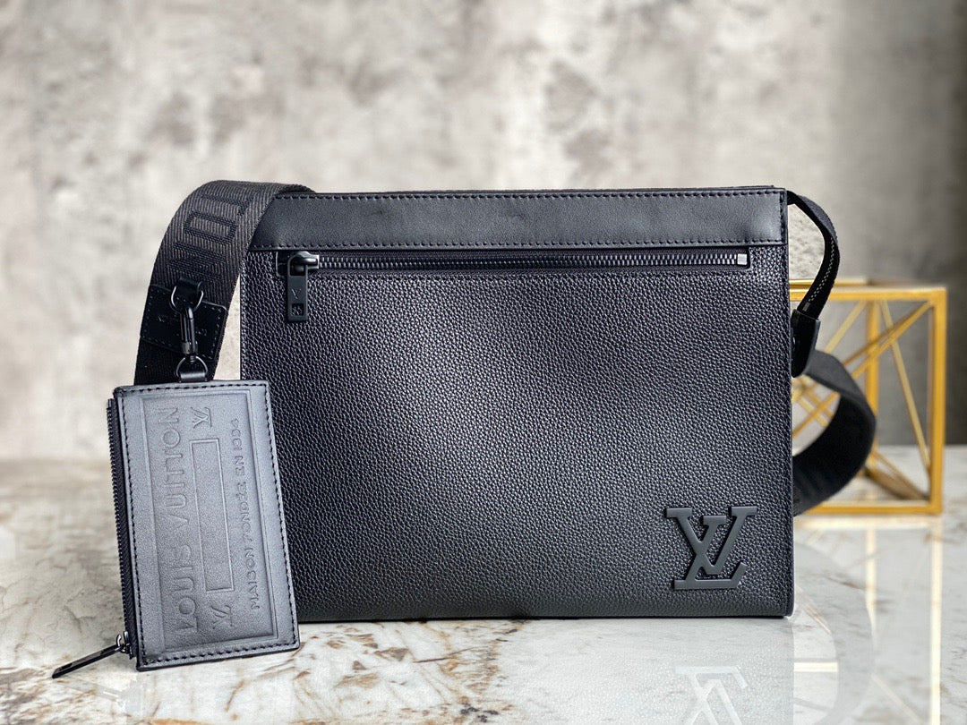 High Quality Luxury Louis Vuitton Messenger Voyage LV M59329