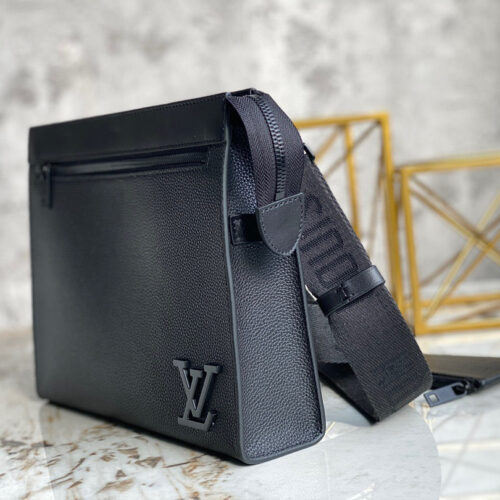 High Quality Luxury Louis Vuitton Messenger Voyage LV M59329 product detail