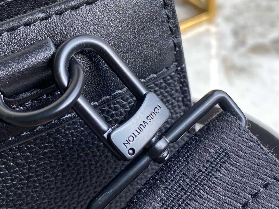 High Quality Luxury Louis Vuitton Messenger Voyage LV M59329 product detail