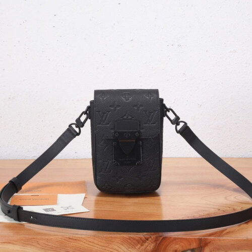High Quality Luxury Louis Vuitton S-Lock Vertical Wearable LV Wallet M81524