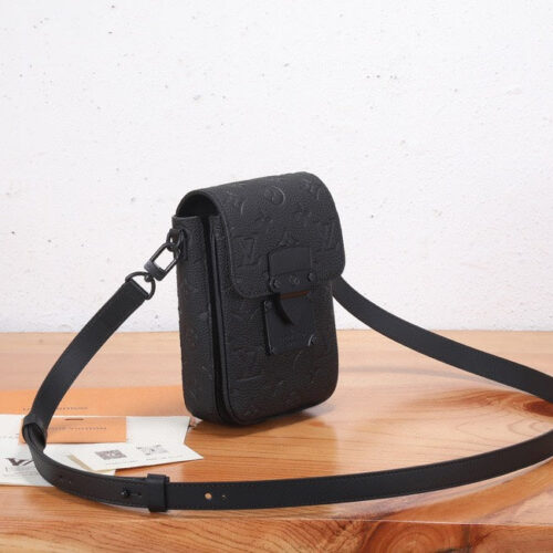 High Quality Luxury Louis Vuitton S-Lock Vertical Wearable LV Wallet M81524 alternate view