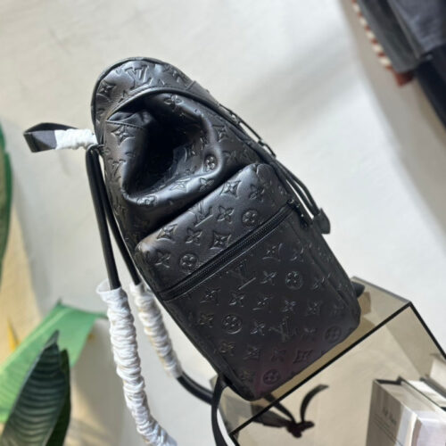 High Quality Luxury Louis Vuitton Trekking Backpack LV M43680 product detail