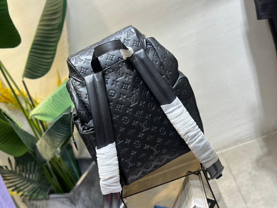 High Quality Luxury Louis Vuitton Trekking Backpack LV M43680 product detail