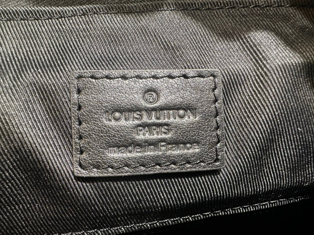 High Quality Luxury Louis Vuitton Trekking Backpack LV M43680 product detail