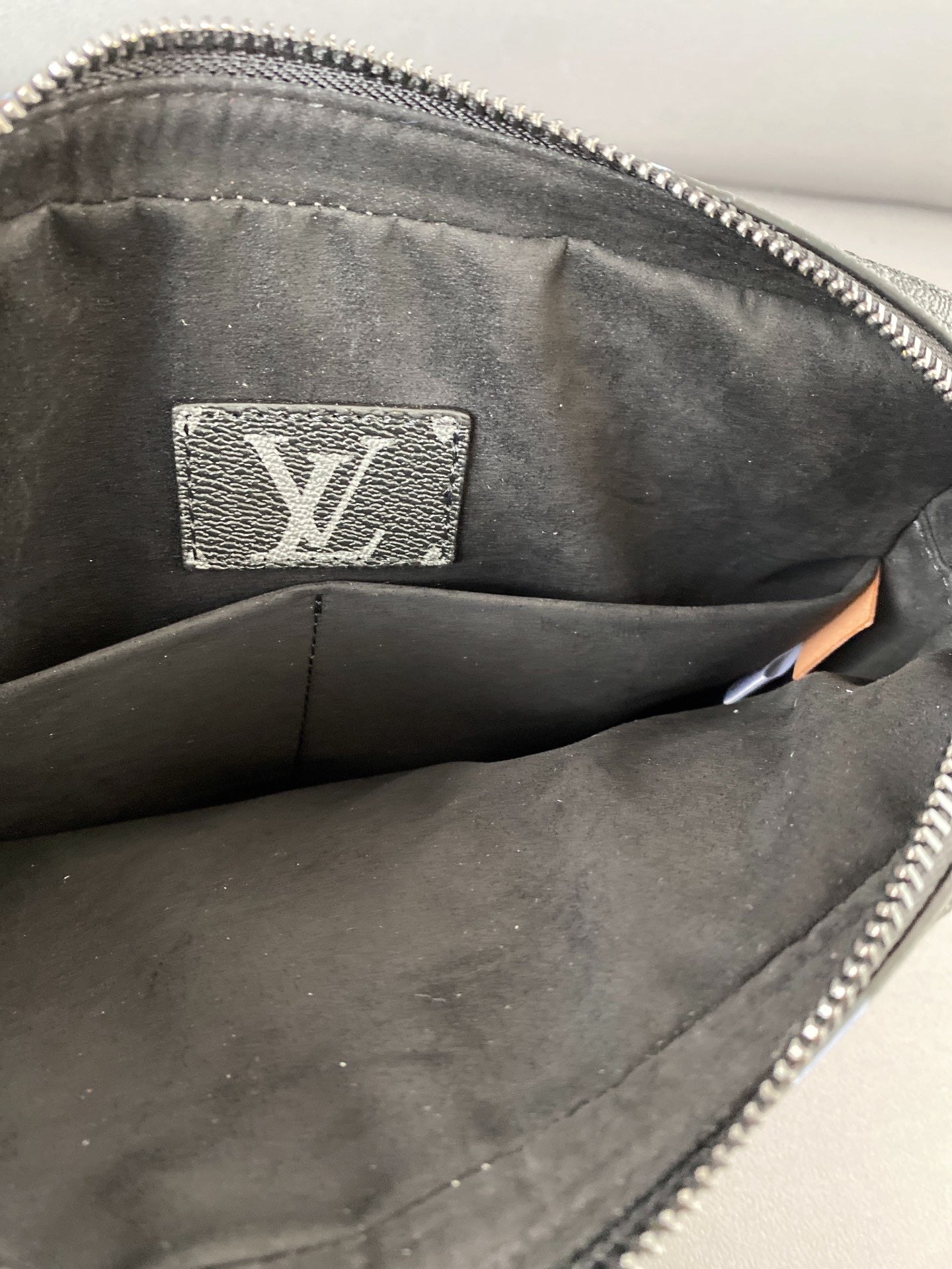 High Quality Luxury Louis Vuitton Trio Messenger M21396 product detail
