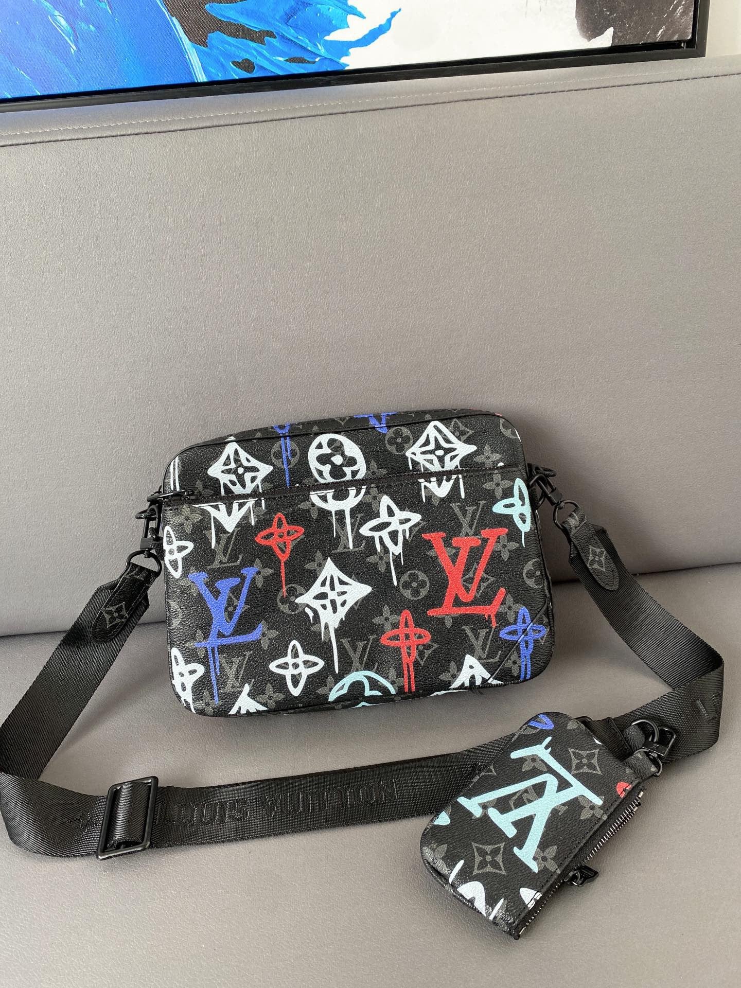High Quality Luxury Louis Vuitton Trio Messenger M21396
