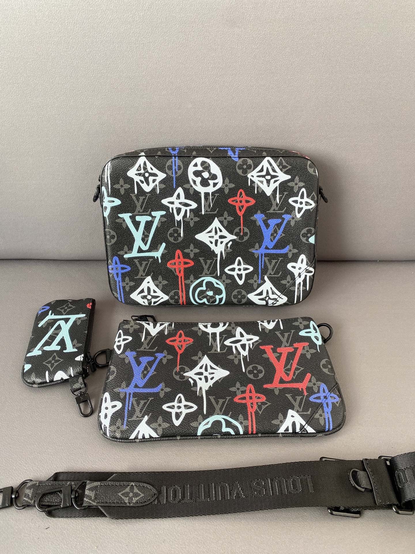 High Quality Luxury Louis Vuitton Trio Messenger M21396 product detail