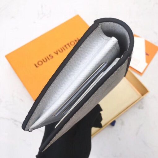 High Quality Luxury Louis Vuitton Brazza Wallet Taigarama Antarctica M30298 Blv1063 product detail