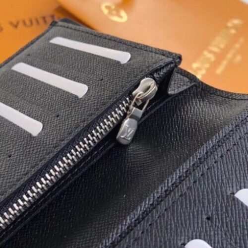 High Quality Luxury Louis Vuitton Brazza Wallet Taiga Leather M30558 Blv1083 product detail
