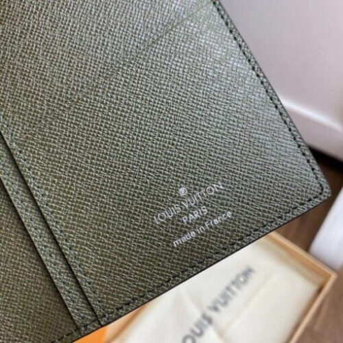 High Quality Luxury Louis Vuitton Brazza Wallet Monogram Eclipse M69260 Blv1100 product detail
