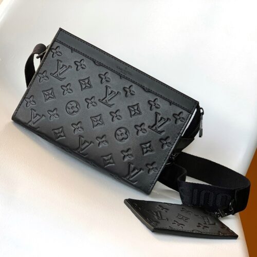 Louis Vuitton Gaston Wearable Wallet M81115 product photo 3