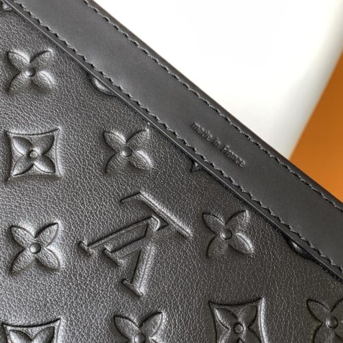 Louis Vuitton Gaston Wearable Wallet M81115 product photo 6