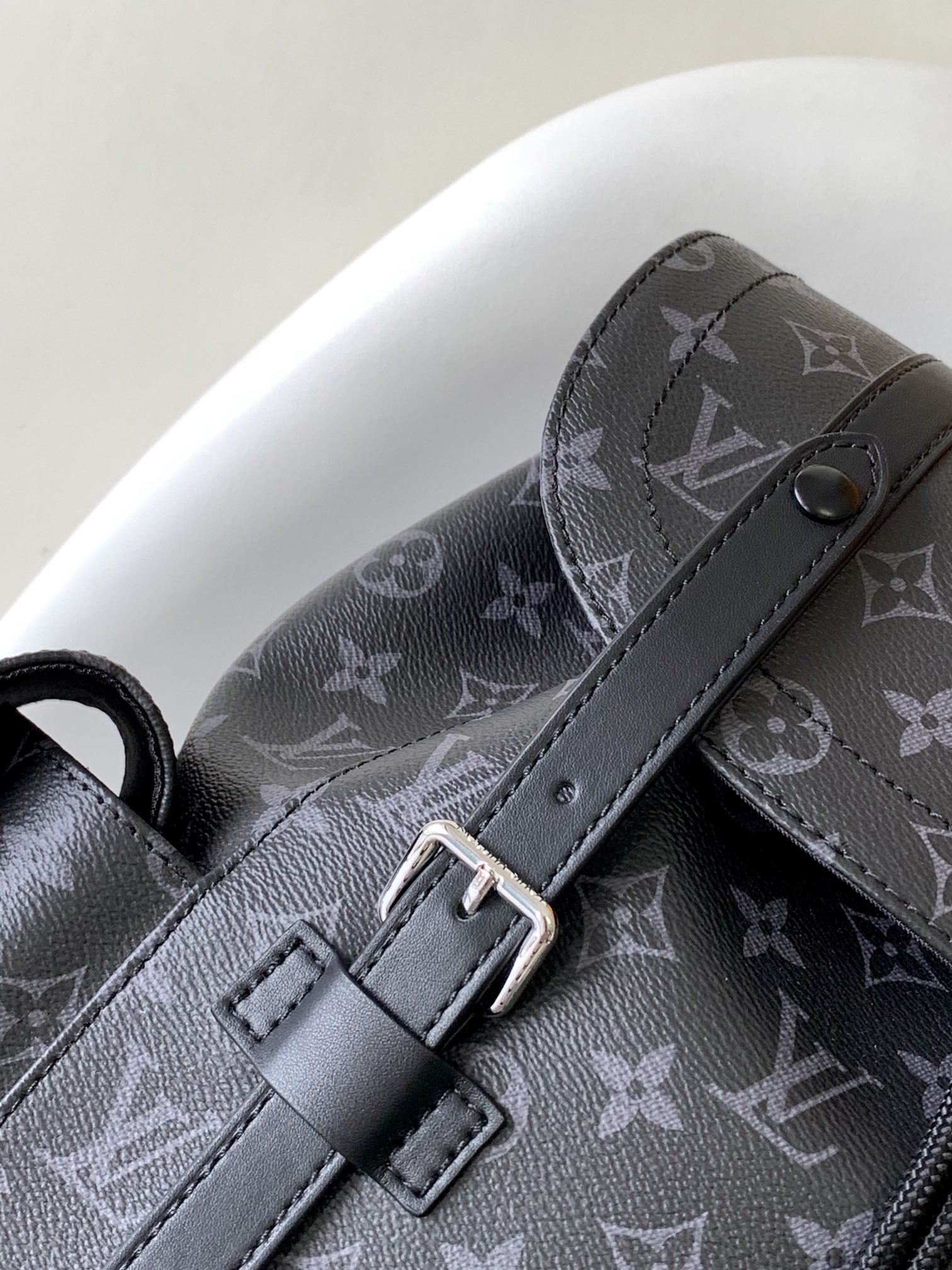 High Quality Luxury Louis Vuitton -Christopher PM M43735 Mono Black product detail