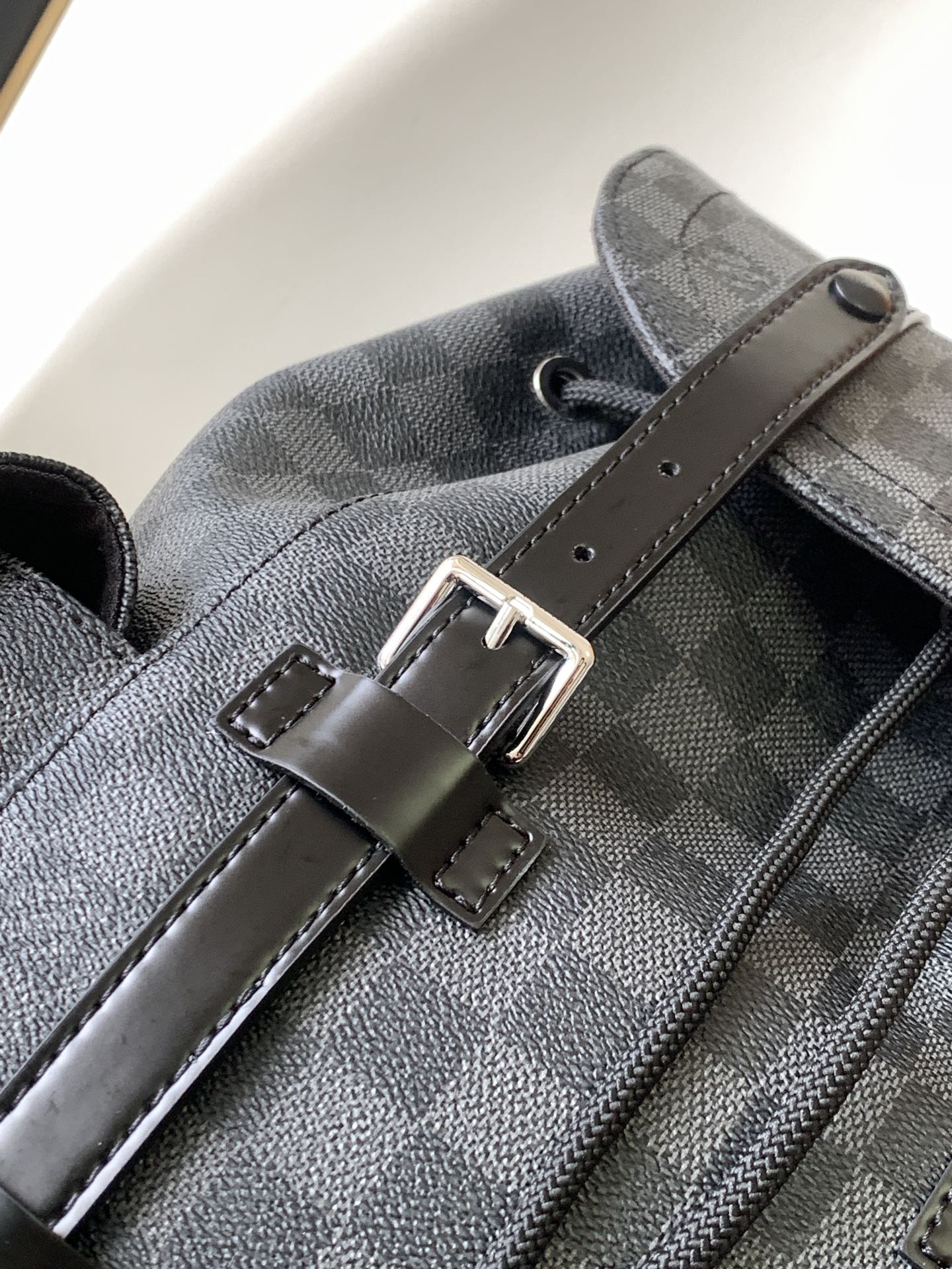 High Quality Luxury Louis Vuitton -Christopher PM N41379 Plaid Black product detail