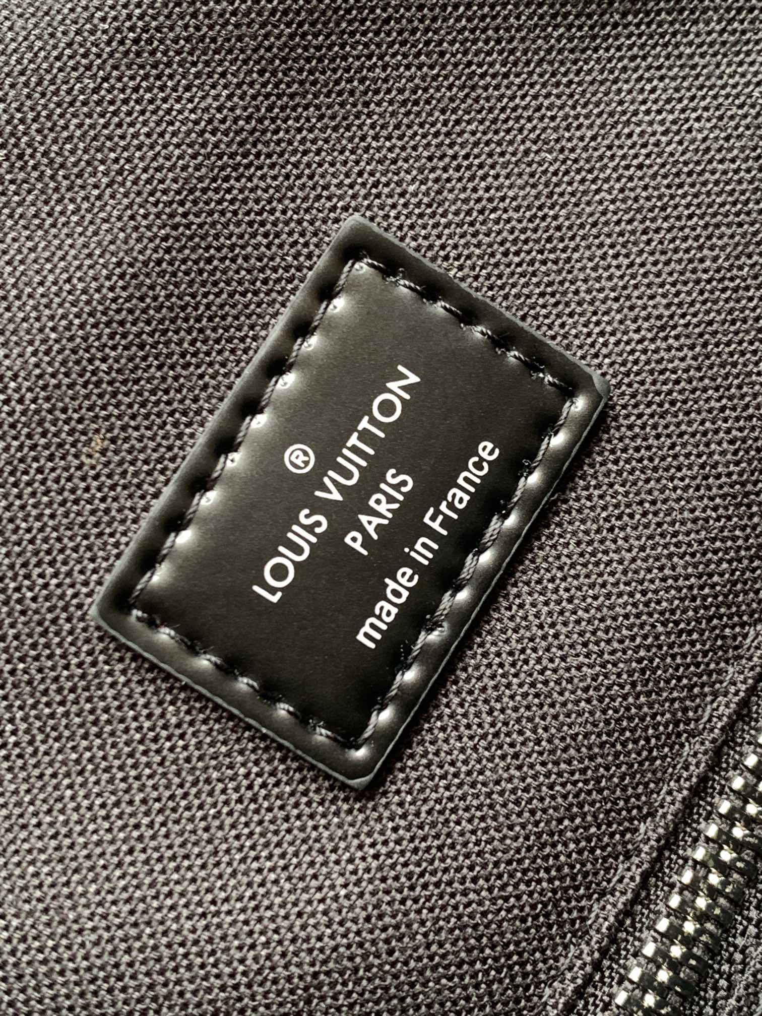 High Quality Luxury Louis Vuitton -Christopher PM N41379 Plaid Black product detail