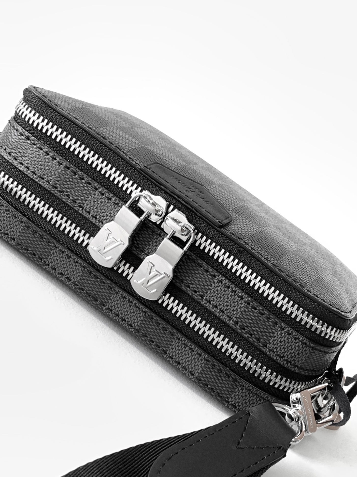 High Quality Luxury Louis Vuitton Alpha Wearable Wallet N40418 product detail