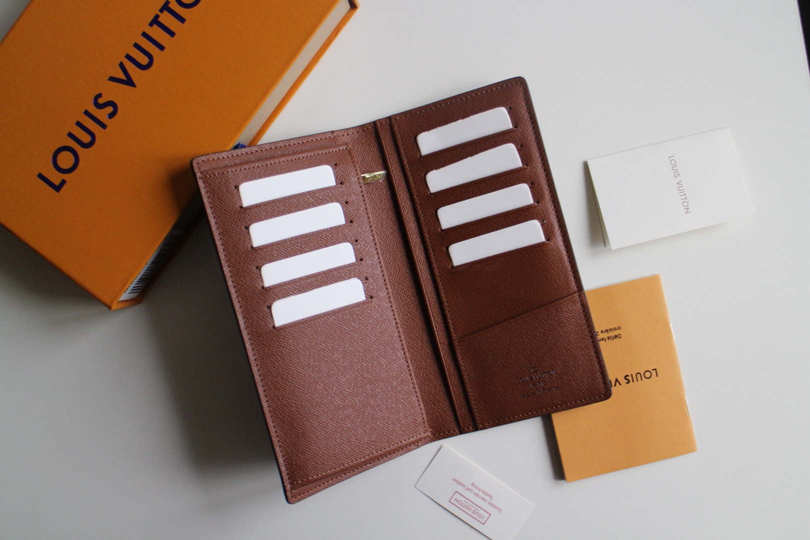 High Quality Luxury Louis Vuitton Brazza Wallet M66540 product detail