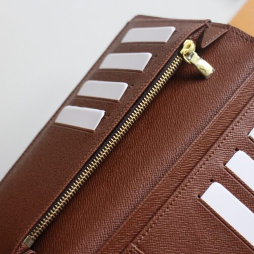 Louis Vuitton Brazza Wallet M66540 product photo 8