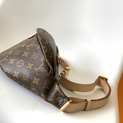 Louis Vuitton Bumbag M43644 product photo 2