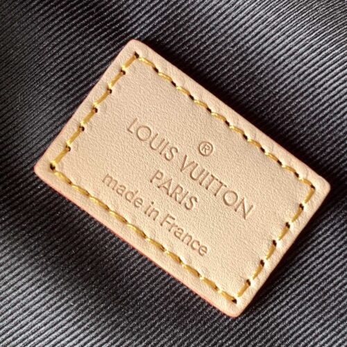 Louis Vuitton Bumbag M43644 product photo 9