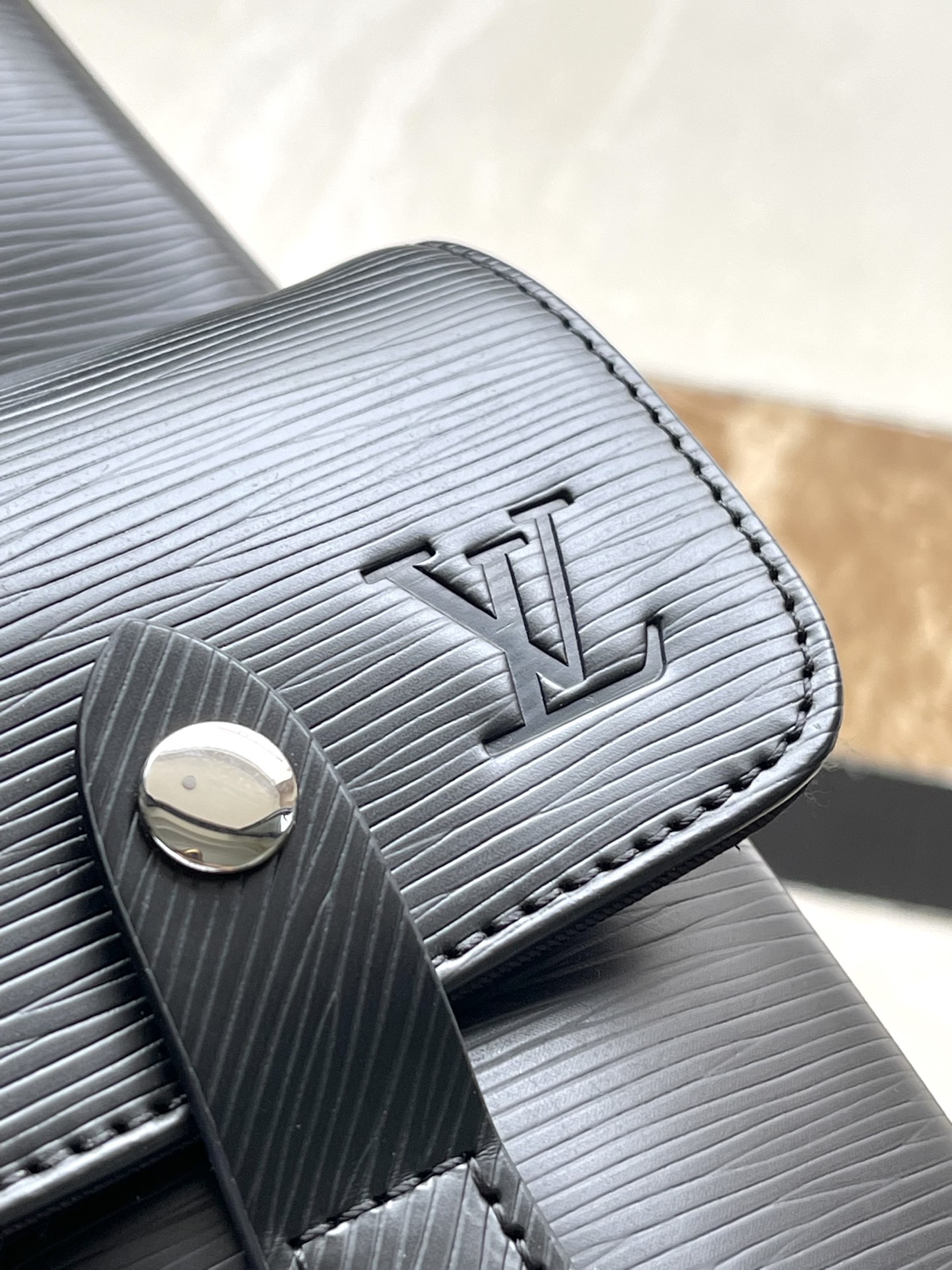 High Quality Luxury Louis Vuitton Christopher PM Epi Leather Backpack M24326 product detail