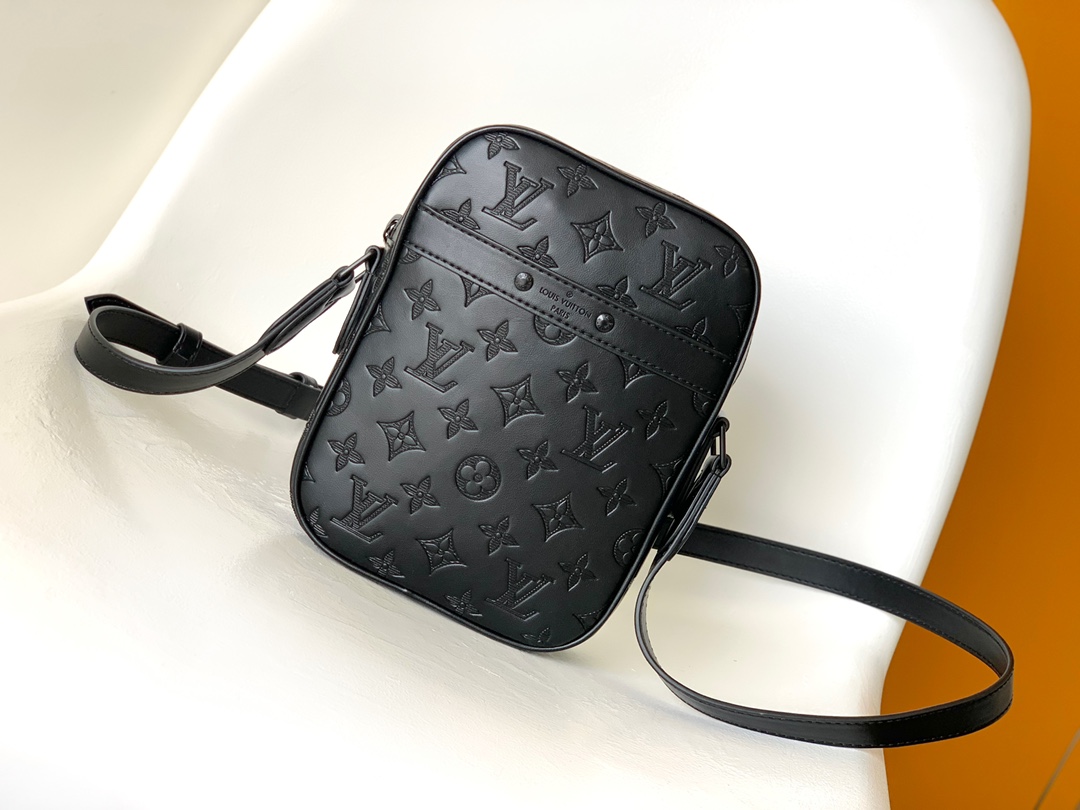 High Quality Luxury Louis Vuitton Danube Slim M44972