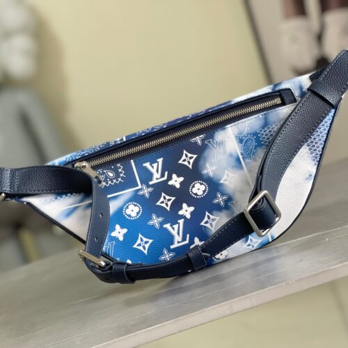 High Quality Luxury Louis Vuitton Discovery Bumbag PM M20587 alternate view