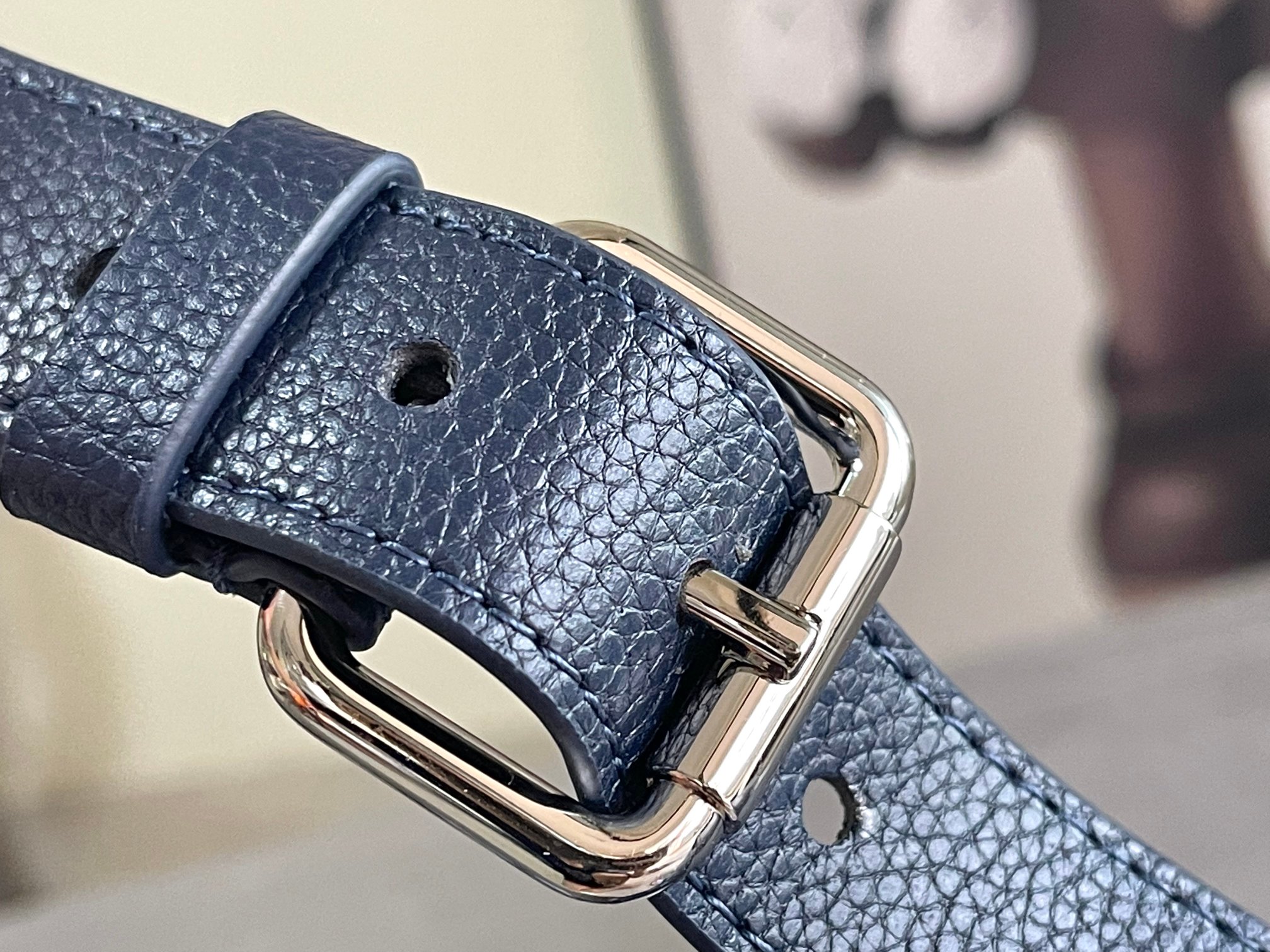 High Quality Luxury Louis Vuitton Discovery Bumbag PM M20587 product detail
