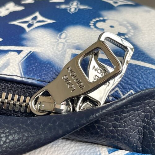 High Quality Luxury Louis Vuitton Discovery Bumbag PM M20587 product detail