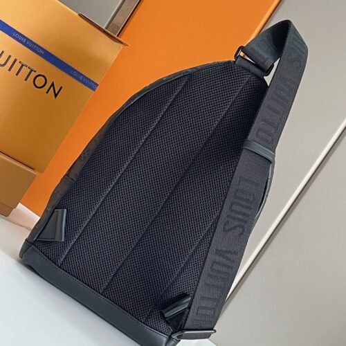 High Quality Luxury Louis Vuitton Monogram Shadow Racer Slingbag M46107 product detail