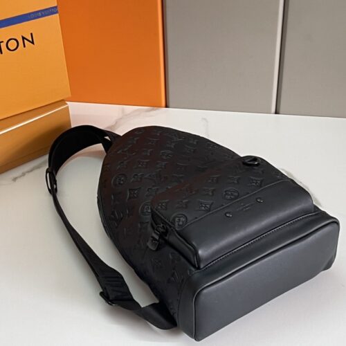 High Quality Luxury Louis Vuitton Monogram Shadow Racer Slingbag M46107 product detail