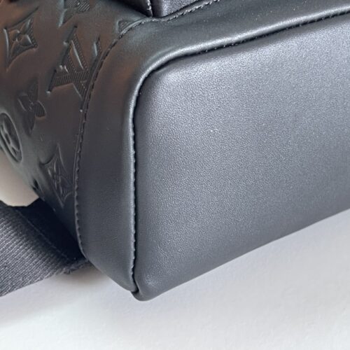 High Quality Luxury Louis Vuitton Monogram Shadow Racer Slingbag M46107 product detail