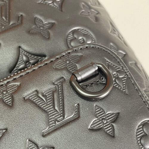 High Quality Luxury Louis Vuitton Monogram Shadow Racer Slingbag M46107 product detail