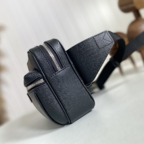 High Quality Luxury Louis Vuitton Outdoor Bumbag M30245 product detail