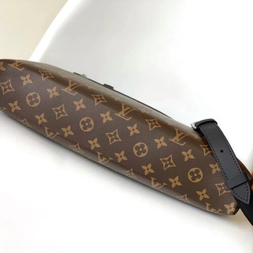 High Quality Luxury Louis Vuitton Porte-Documents Voyage PM M54109 Mono Brown product detail